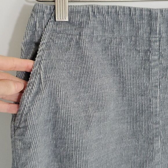Esprit Grey Corduroy Mini Skirt with Pockets Size Small - Picture 2 of 9